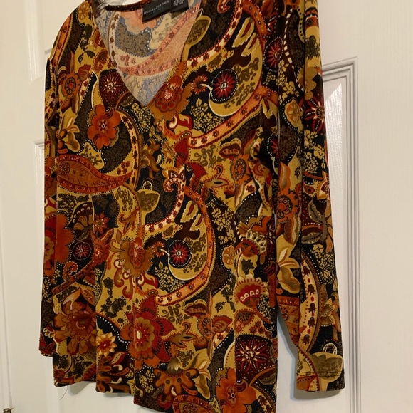 Good Clothes Top size Medium - Picture 3 of 7